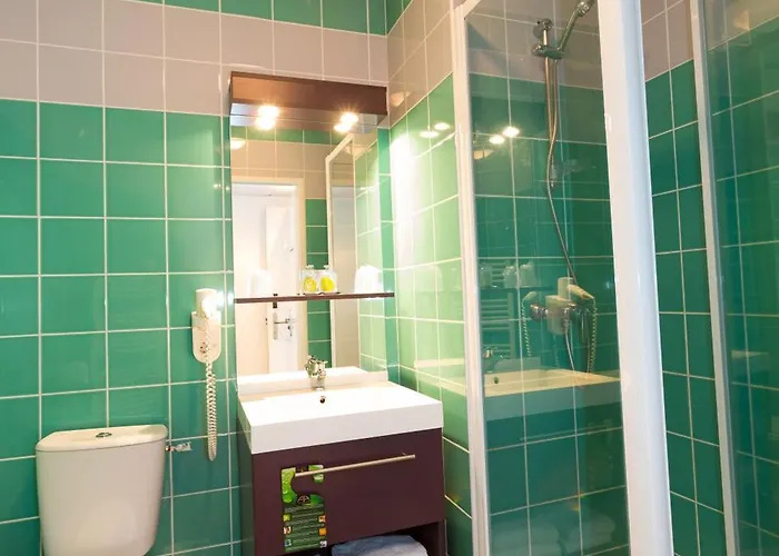 - Bassin D'arcachon Hotel