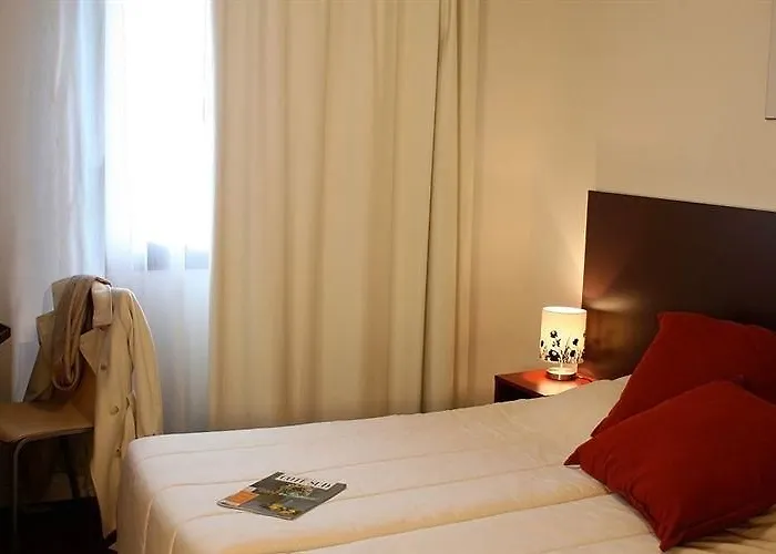 - Bassin D'arcachon Hotel 3*